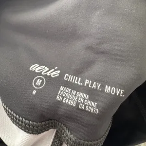 Aerie Chill Play Move 7/8 Black Gray Colorblock Mesh‎ Leggings thumbnail 5