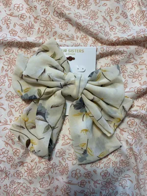 Boutique Hair Bow thumbnail 2