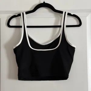Black and White Contrast Trim Sports Bra Crop Tank Small thumbnail 6