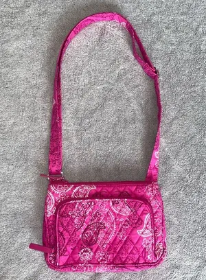 NWOT VERA BRADLEY Pink Paisley Print Crossbody Purse thumbnail 1