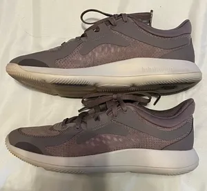 Lululemon strong feel shoes thumbnail 1
