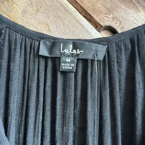 Lulus black midi ruffle puff sleeve v neck dress size medium new NWT thumbnail 5