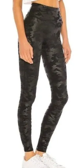Spanx Faux Leather Camo Black Leggings Size Large‎ thumbnail 1