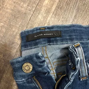 flying monkey size 25 Low rise blue jeans‎ thumbnail 2