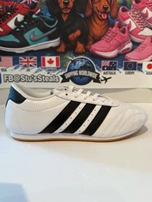 Women’s Adidas Taekwondo Lace size 6W with spare laces thumbnail 4