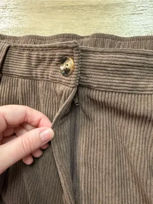 Halara Mid Rise Zipper Pocket Corduroy Casual Pants in Acorn Women’s Size Large thumbnail 5