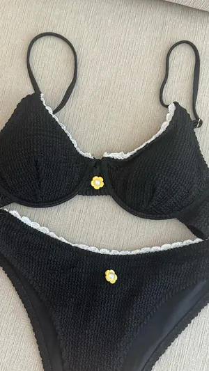 Black bikini thumbnail 4