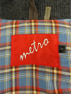 ***SALE!!*** Metro red hooded puffer vest with faux fur trim thumbnail 3