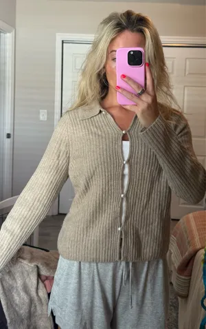 Abercrombie Sweater thumbnail 1