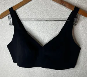 Lululemon black v neck bra 36C thumbnail 1