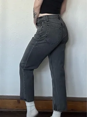 Abercrombie Curve Love High-Rise Ankle Straight Ultra Jeans thumbnail 2