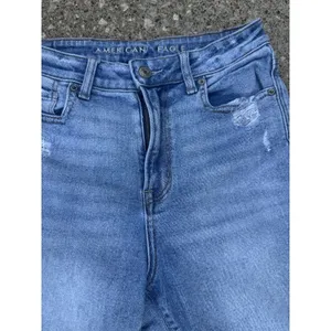 American Eagle Women's Stretch Mom Jeans Straight Leg SZ 4‎ Distressed thumbnail 6