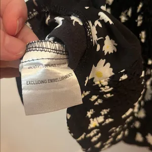 Princess Polly Adriana Mini Dress Smocked Back Daisies Floral Size 2 thumbnail 11