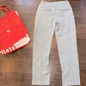 Athleta Blue Activewear pants size 6 with Lululemon tote bag thumbnail 9