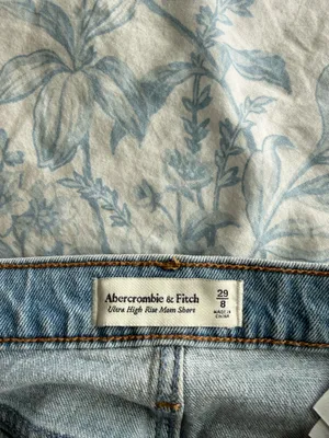 Abercrombie Shorts High-Rise Mom thumbnail 3