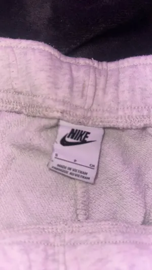 Nike Joggers thumbnail 3