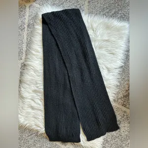 Old Navy cozy knit scarf thumbnail 2