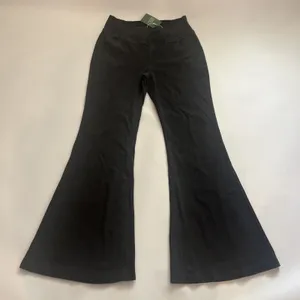 NWT Large Halara Black Wash Criss Cross Waist Flare Stretch Jeans thumbnail 1