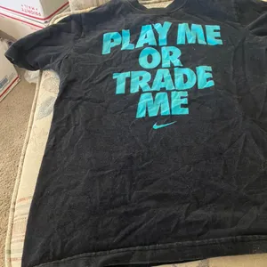 FINAL MARKDOWN Play me or trade me Nike tee small thumbnail 1