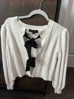 Dillards Sweater thumbnail 1