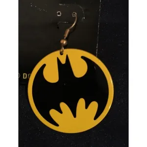 VTG DC Comic 1964 Rosecraft‎ Black Yellow Bat Symbol Batman Metal Earrings thumbnail 6