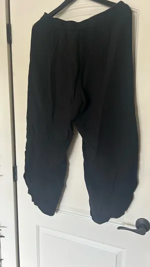 Black unisex linen mid calf with cuts on the side pants thumbnail 3
