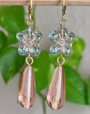Handmade quality Czech glass flower beads & teardrops dangle earrings💚 thumbnail 3