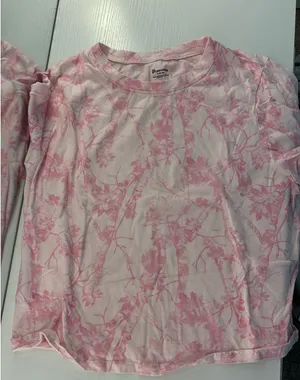 Pink camo no boundaries baby tee thumbnail 1