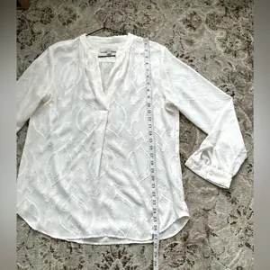 Elegant LOFT blouse🌷🌷 thumbnail 9