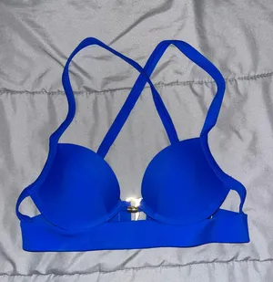 Abercrombie Bikini thumbnail 1
