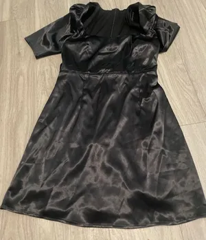 Forever 21 Black Satin Midi Dress thumbnail 1