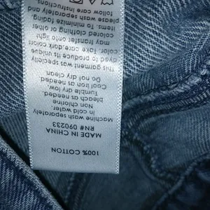 PacSun High Rise 24 Square Pocket Raw Hem Jeans Shorts thumbnail 6
