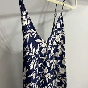 Old Navy dress never worn thumbnail 2