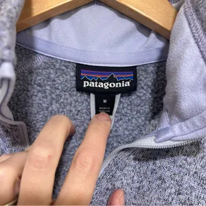 Patagonia Womens Better Sweater 1/4 Zip Fleece Pullover in Purple Blue Sz Medium thumbnail 4