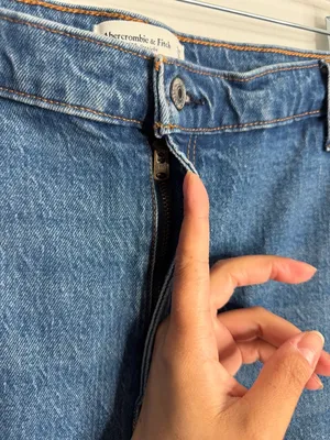 Abercrombie & Fitch 90's Straight Ultra High Rise Blue Wash Raw‎ Hem 34/18 Short thumbnail 7