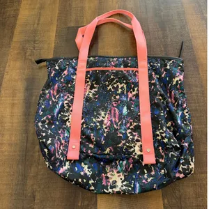 Lululemon Floral Print Tote Bag Pink Straps Gym Travel Beach Bag thumbnail 6