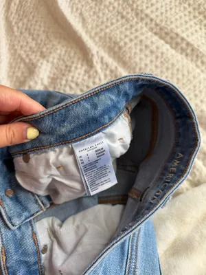 American Eagle Light Wash Distressed Mom Jean thumbnail 4