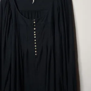 Free People boho long sleeve black scoop neck flowy pleated blouse shirt top M thumbnail 2