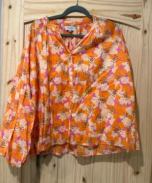 orange cute summer shirt Size M thumbnail 1