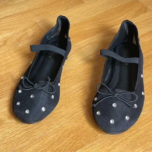 Project Cloud Women’s Black Studded Ballet Flats Memory Foam Mary Jane Size 6M thumbnail 1