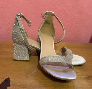 Silver heels Size 9 thumbnail 1