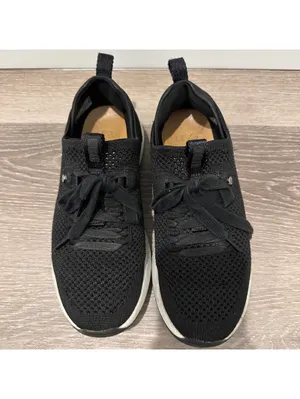 UGG Tay Sneaker BLACK Mesh Knit Comfortable Lace-Up Size 6.5 thumbnail 2