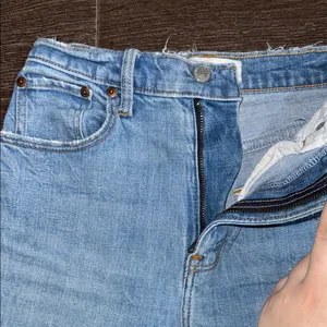 Abercrombie & Fitch Light Blue Cropped Jeans thumbnail 3