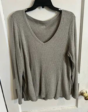 American Eagle Sweater thumbnail 1