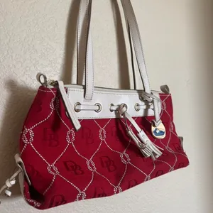 Vintage‎ Dooney & Bourke Sailor Nautical Shoulder Baguette Bag Red White thumbnail 2