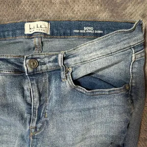 Nicole Miller SoHo High Rise Ankle Skinny Medium Wash Distressed Size 12 #1200 thumbnail 5