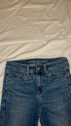 American Eagle Hi-Rise Jegging Jeans Size 4 Regular Medium Wash thumbnail 4