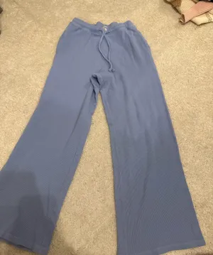 Old navy sweatpants  thumbnail 1