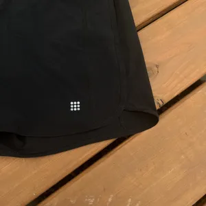 Title Nine Athletic Shorts Anti-Run Shorts 7" Inseam Black Zipper Pocket‎ Size S thumbnail 3