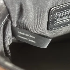 Kenneth Cole New York Sleek Black Leather Shoulder Bag thumbnail 13